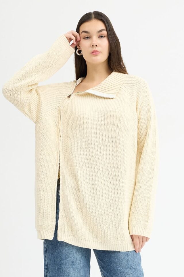 Ekru fermuarlı kazak